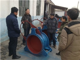 河北衡水客戶來偉恒閥門廠家考察煤氣專用蝶閥、煤氣盲板隔斷閥等煤氣專用閥門